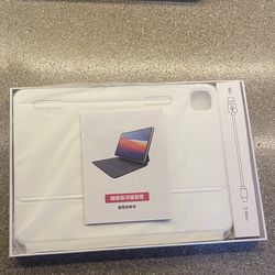 Keyboard Case for iPad Air 11-inch