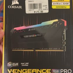 Corsair Vengeance RGB Pro 32GB DDR4 3200MHz RAM (2x16GB) – Like New
