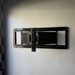 Full Motion Mount For TV’s 50-80 in.
