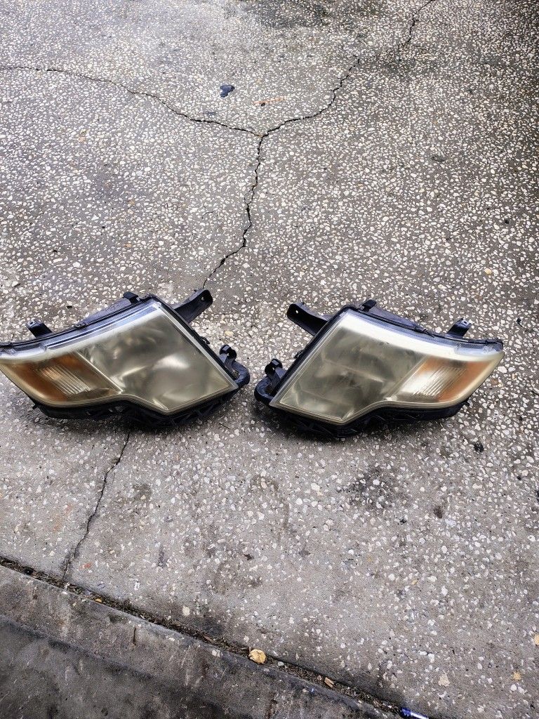 08 Ford Edge Headlight Assembly