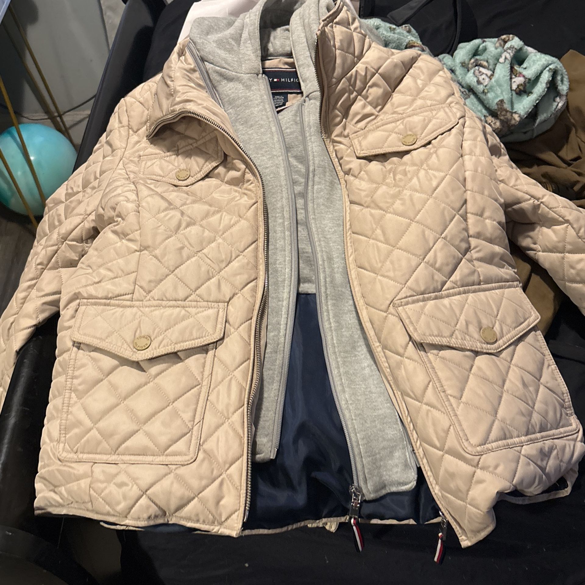 Tommy Hilfiger- Medium