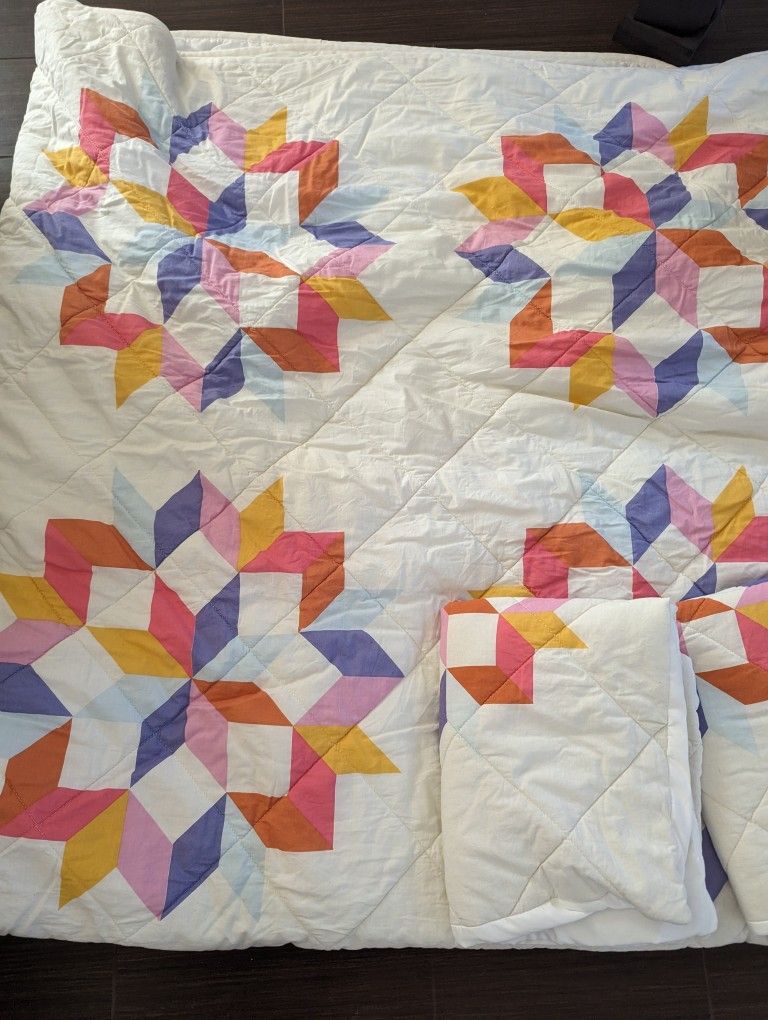 Coverlet Set with shams