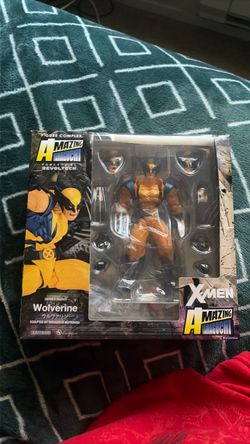 Revoltech Amazing Yamaguchi Wolverine X-Men Figure