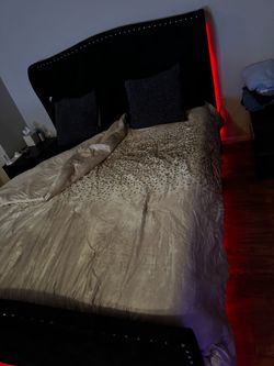 Queen bed with mattress