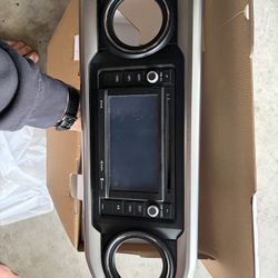 2017 Toyota Tacoma Radio OEM