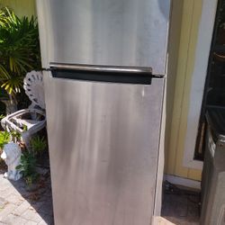 Whirlpool Silver Refrigerator Not Cooling Enough , Looks Like New 