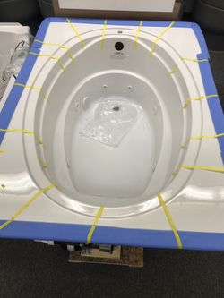 Jacuzzi tub with heater