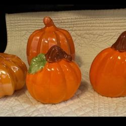 Thanksgiving/Fall Glass Decor Pumpkins & S/P Shakers