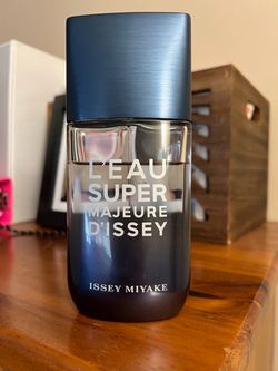Super Majeure d'Issey Cologne