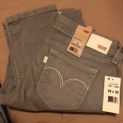 Women’s Levis 