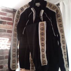 Gucci Top And Bottom Set Size Medium 