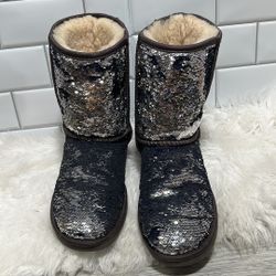 Ugg Classic Short sequin Boots Blue Silver Sparkle Women’s Size 6