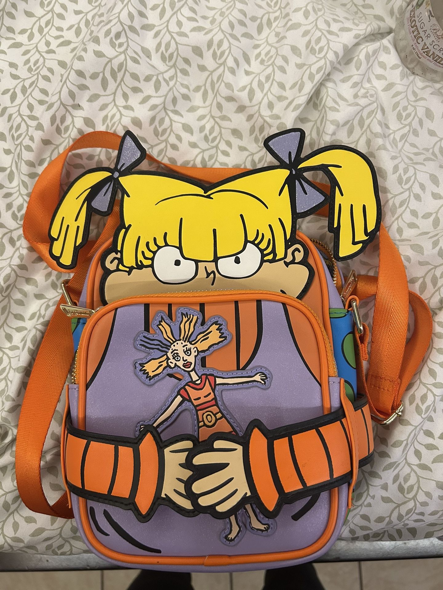 Rugrats Lounge Fly