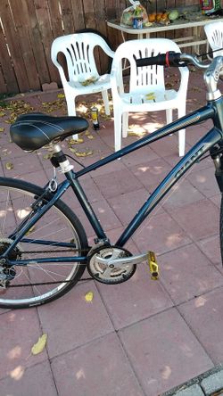 Giant bike hibrid medium frame tires 28"