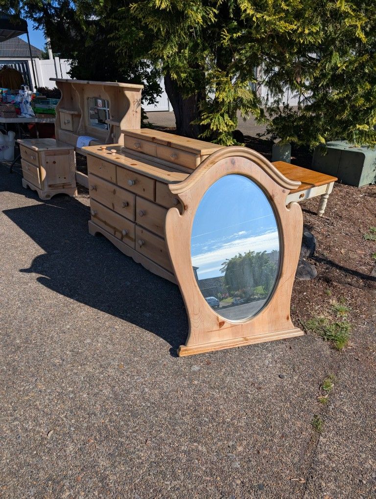Antique Bedroom Set Queen Size