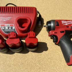 Milwaukee M12 1/4 Impact Wrench 