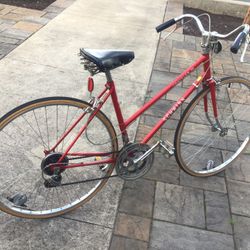 CLASSIC SCHWIN    TRAVELER III—- RED STEP-THROUGH   ROAD BIKE 