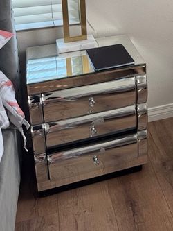 Mirrored 3-Drawer Nightstand