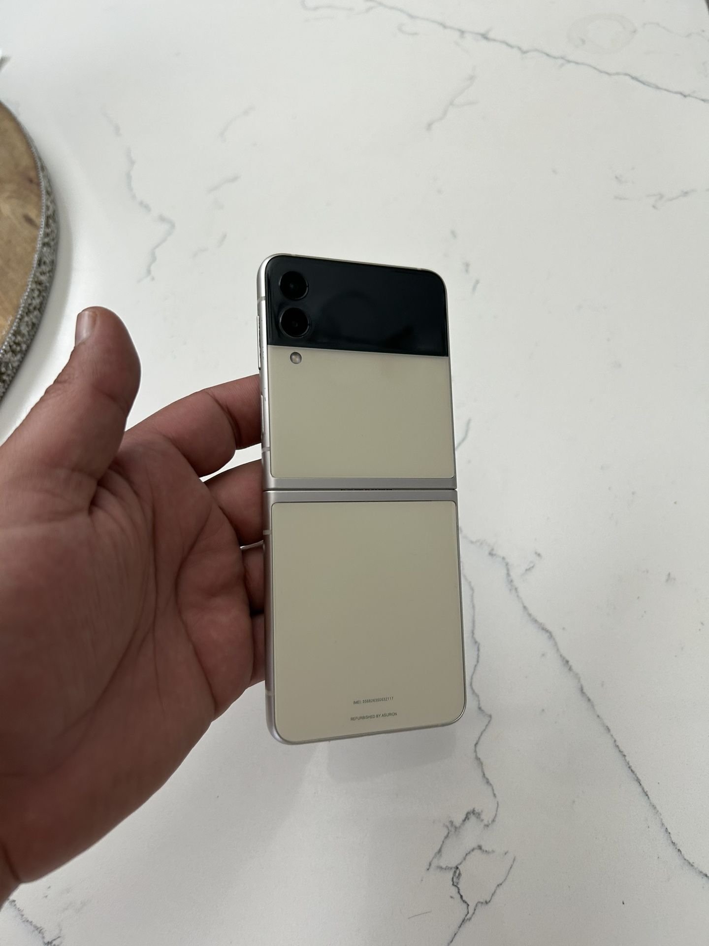 Samsung Galaxy Z Flip 3 Unlocked