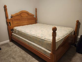 QUEEN BED FRAME & MATRESS