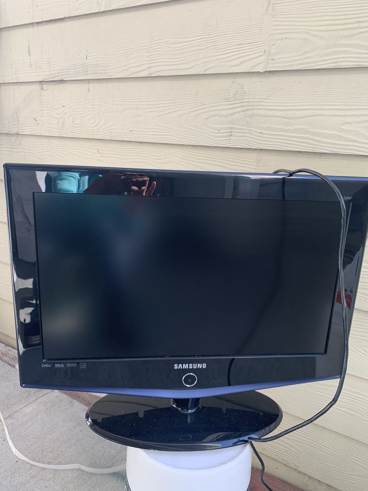 Samsung Tv 25”