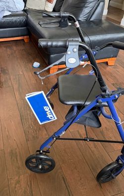 Drive Medical 4-Wheel Rollator Walker in excellent condition.