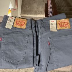 BRAND NEW LEVIS 