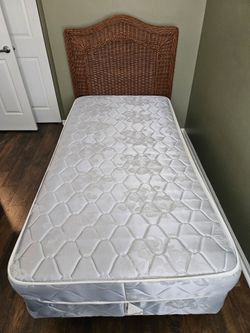 Twin bedroom set