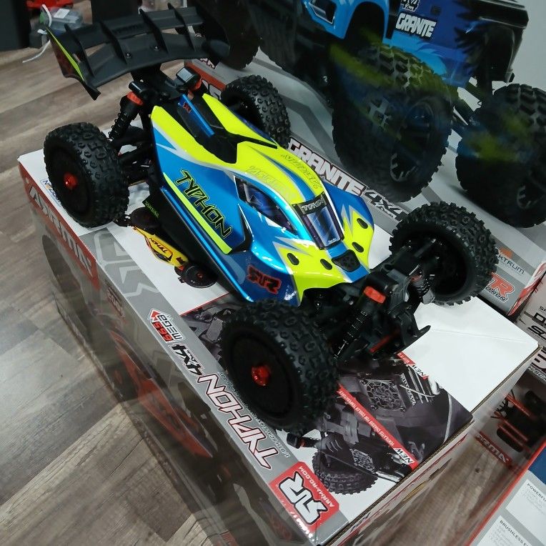 Arrma Typhon 4x4 Mega Rc Buggy 1/8 Scale Brushed Electric Including Remote Brand New End Of The Year Special Deal