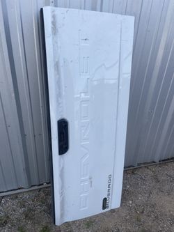 TAILGATE 2020-2025 CHEVROLET SILVERADO 2500 HD