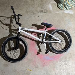 mongoose 21 bmx bike with brakes for Sale in San Diego CA