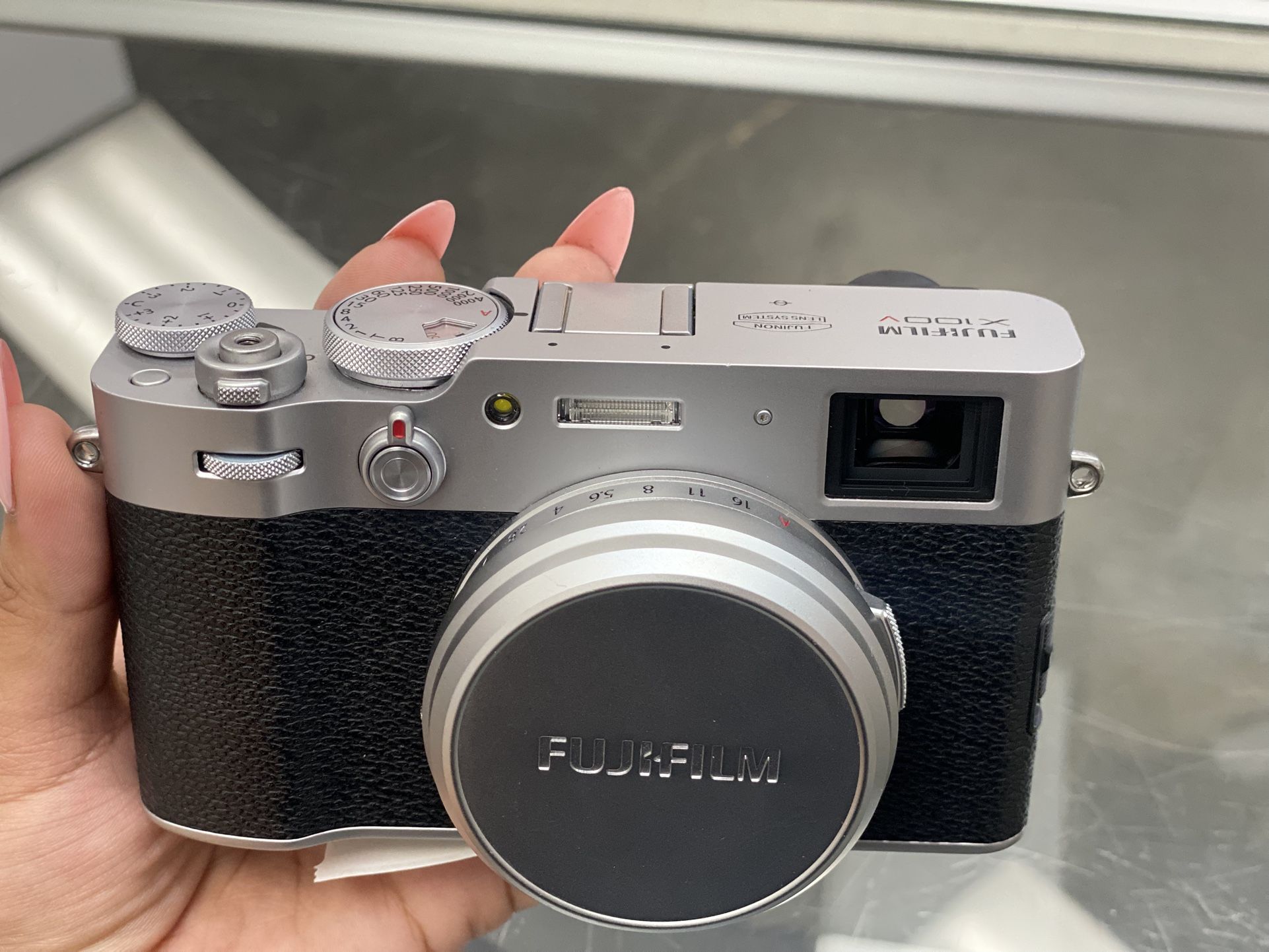 Fujifilm X100 V Silver