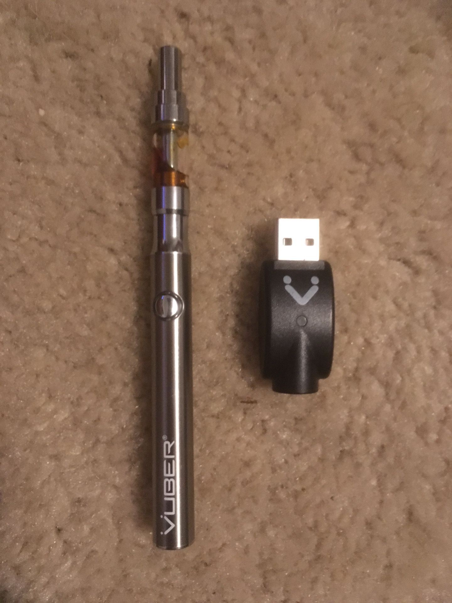 Vuber pen and charger