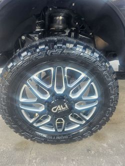 Ford Dually  Wheels and tires