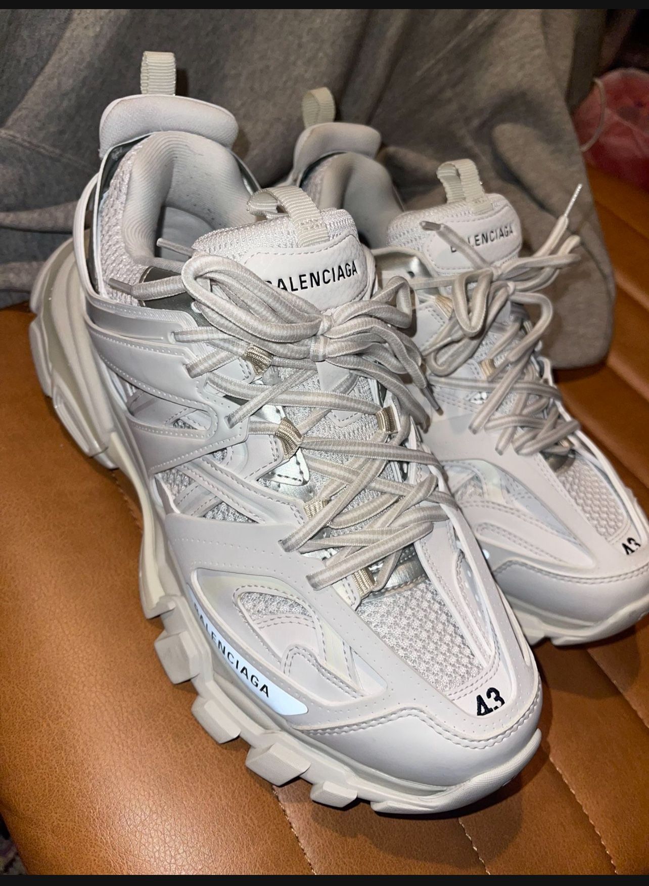 Balenciaga White Track Worn Once Look Brand New