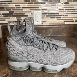 Nike Lebron 15 City Series 