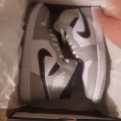 Nike Jordan's  Mid Light Gray