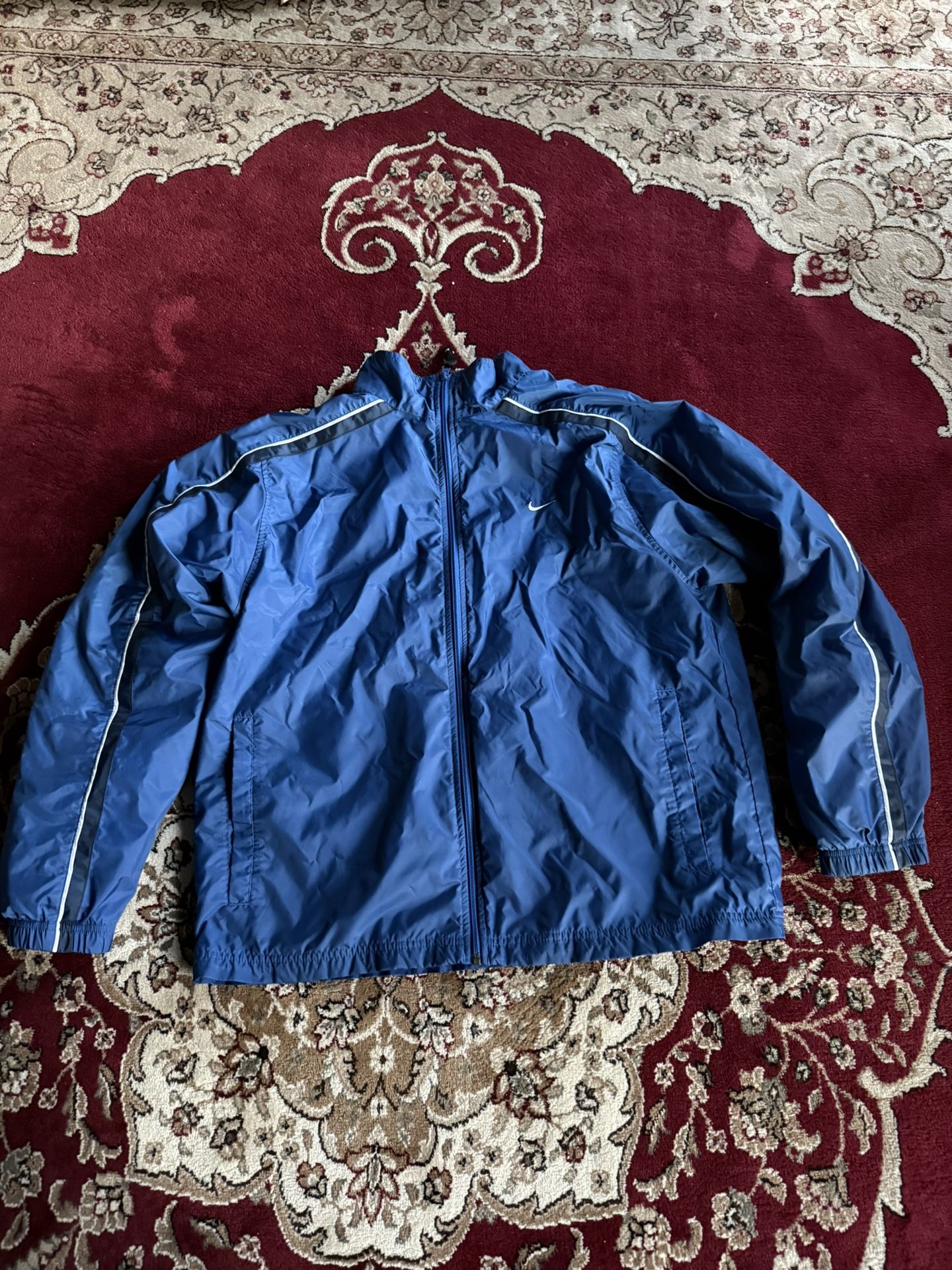 large nike windbreaker
