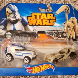 HOT WHEELS STAR WARS COMBO PACK Clone Tropper and Battle Droid $20