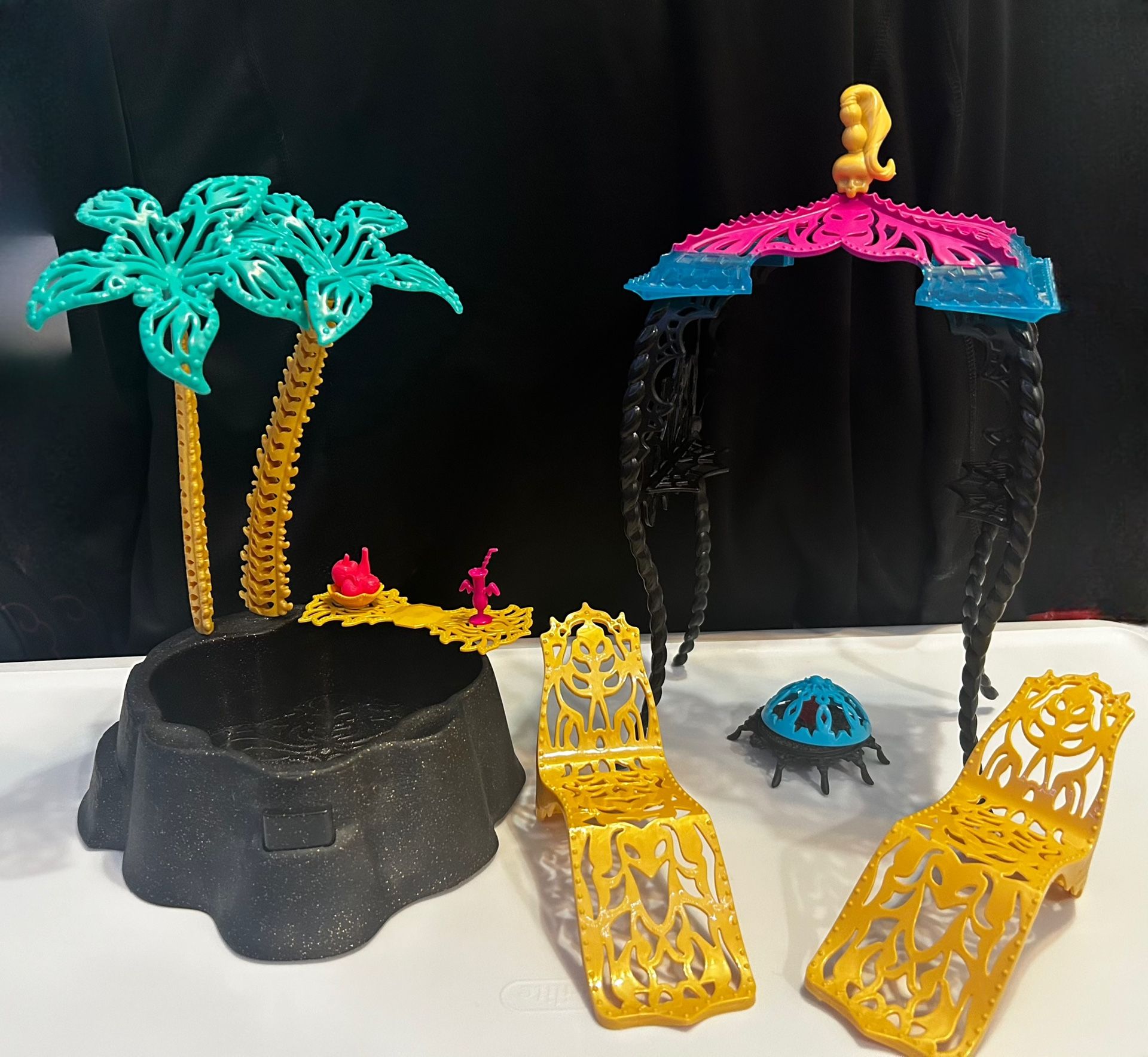 13 Wishes Desert Frights Oasis & Doll