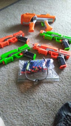 5 nerf guns with ammo and glasses