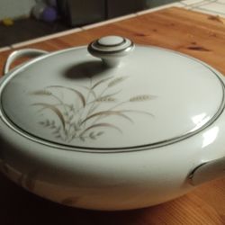 Nice Bowl And Plate