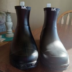 Mk Rain Boot Size  8  Pick  Up  In  Clovis Sunnyside  Herdon 