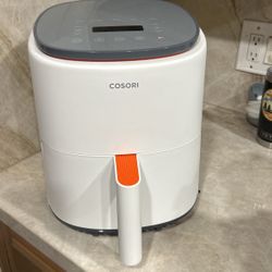 Cosori Lite 4.0 Quart Smart Air Fryer