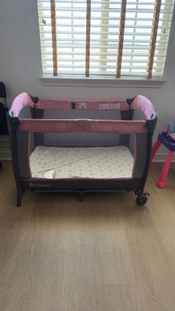 Babytrend Crib (pink)