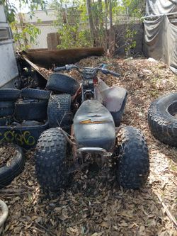 Suzuki 350 quad 700$ or make offer