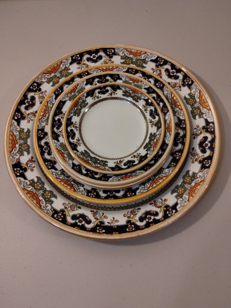 Set of 7 Antique Mintons Stratford England Plates