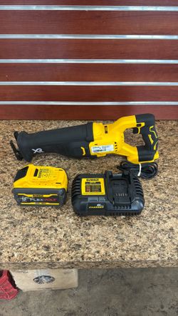 Tools saw Dewalt dcs368