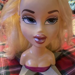 Vintage Bratz Cloe Head Doll Style Cut Blonde 