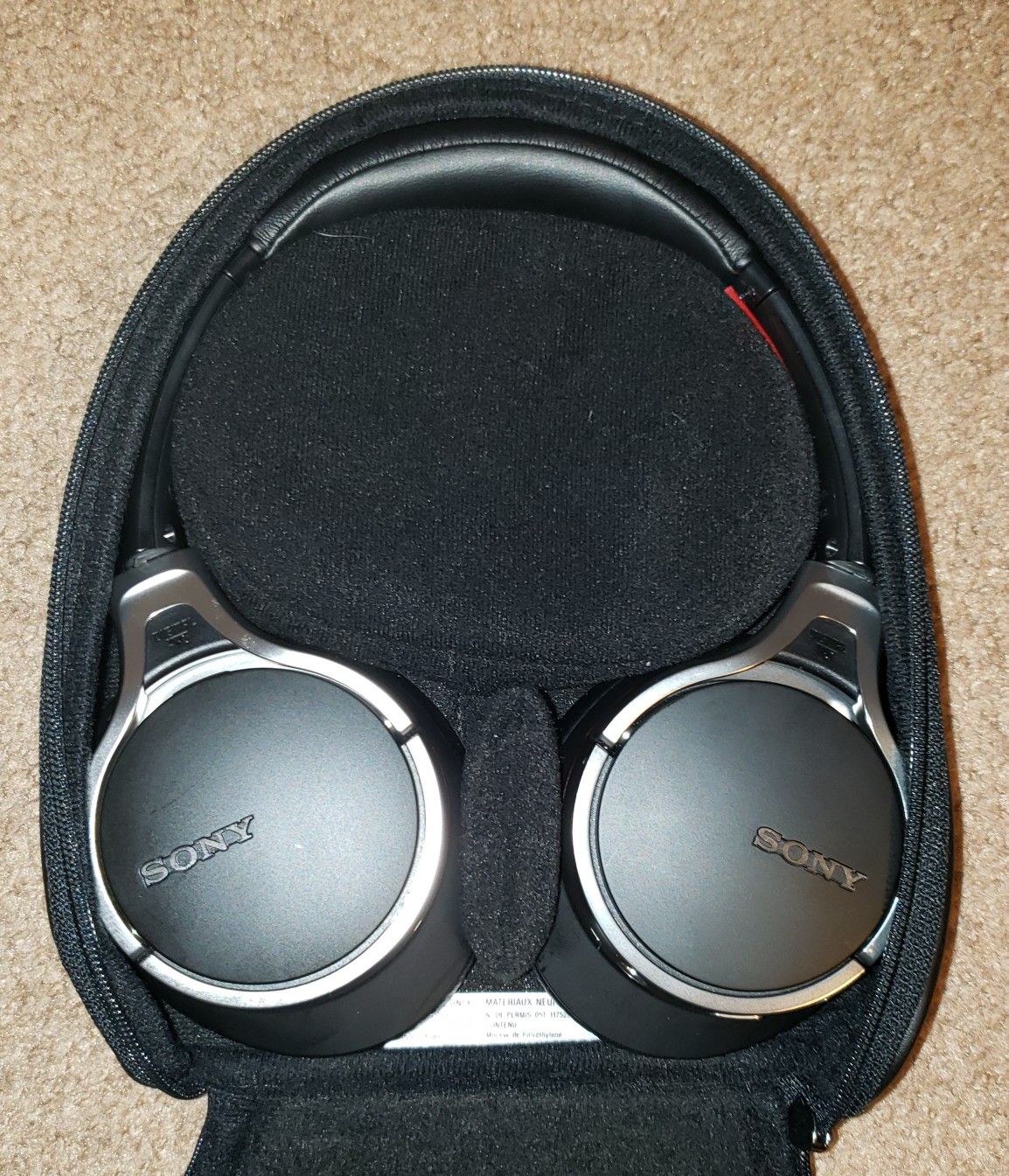 Sony Noise Cancelling Headphones MDR-10RNC
